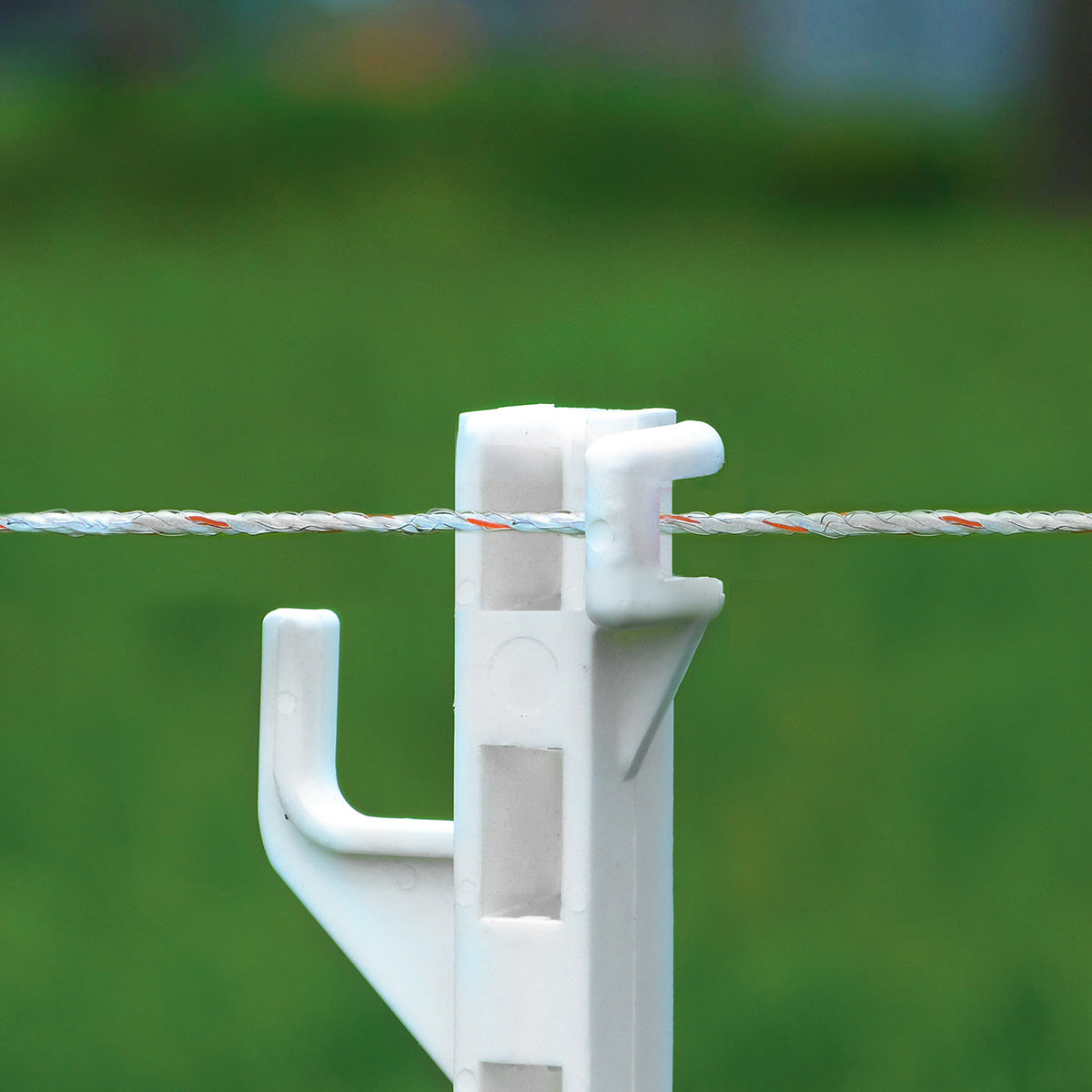 ESTACA PLASTICA MULTICABLE 50UN